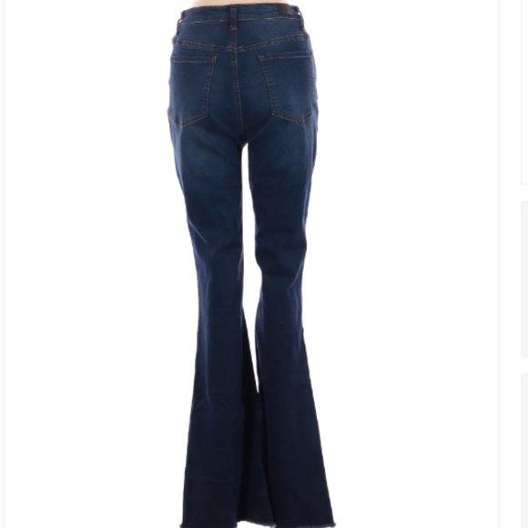 New w/ Tags Boyfriend flared bottom ripped jeans~Large - Picture 2 of 2